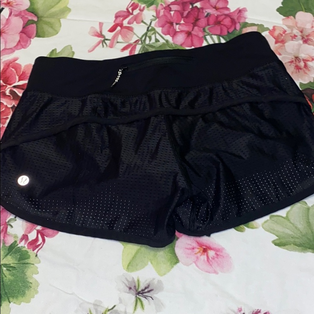 Lululemon size 4 shorts